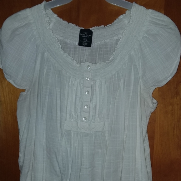 Tops - Picture 2 of 6